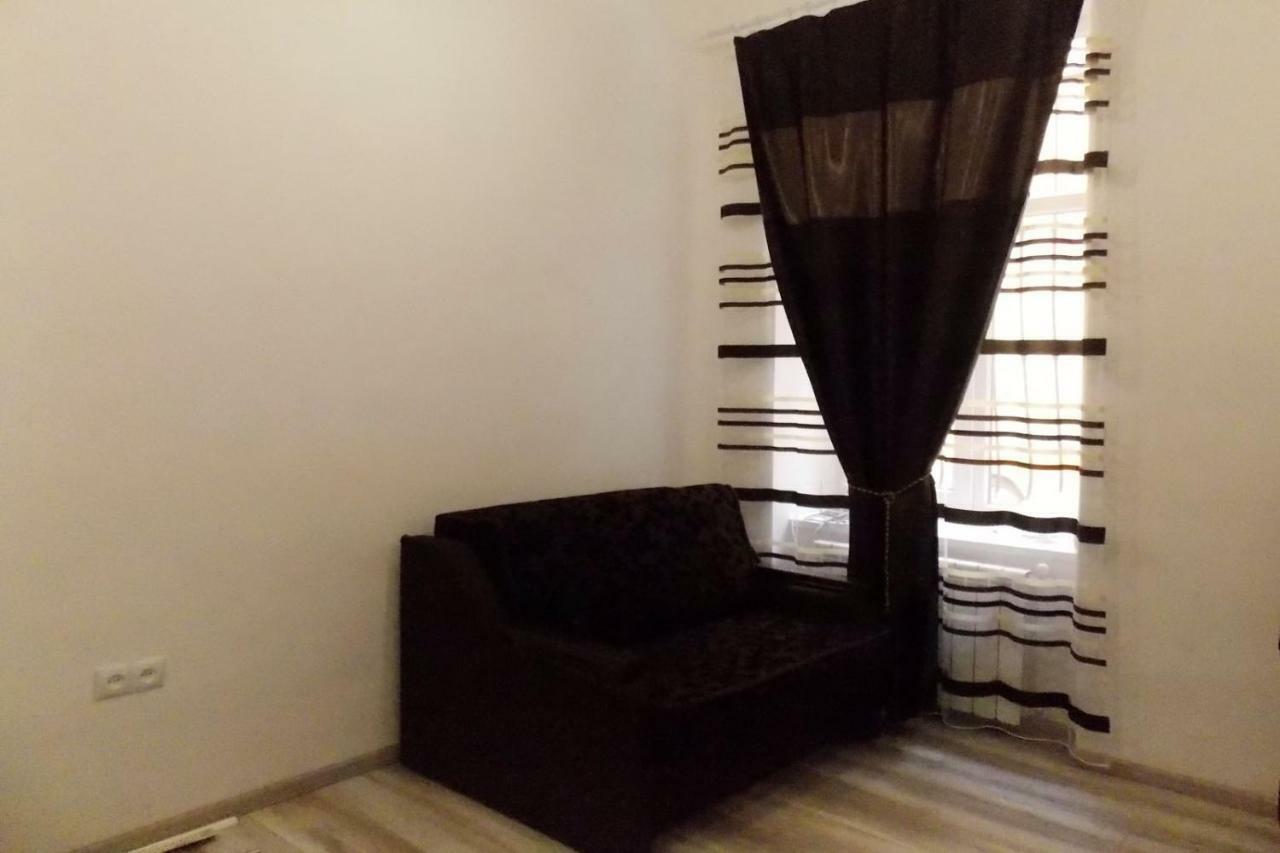 Apartment At Teodora Sqr 리비프 외부 사진